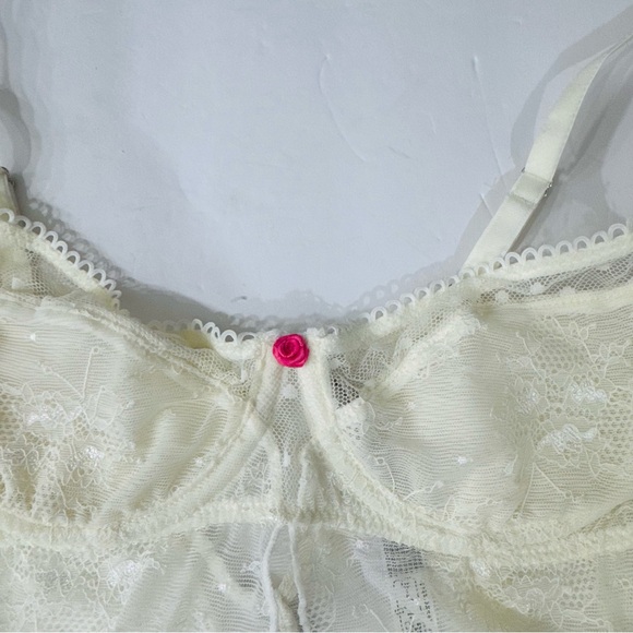 Out From Under Sheer Lace Cropped Babydoll Cami Size Small - Picture 3 of 9